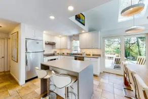 Spacious Dennis Home Near Corporation Beach - Image 5