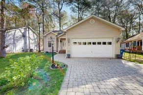 Beachside Gem with Pool, Grill, AC & Fast WiFi - Image 2