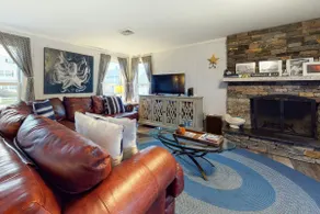 Dream beach home on Lewis Bay with ocean views & a - Image 4