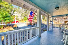 Dog-friendly Montreat home, arcade, firepit - Image 3