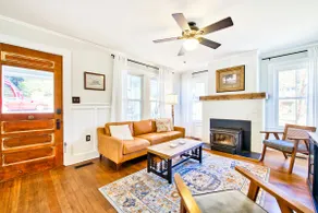 Dog-friendly Montreat home, arcade, firepit - Image 5