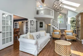 Serene Lakefront Oasis: Dock, Deck & Game Room - Image 5