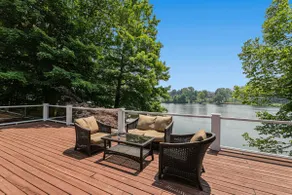 Serene Lakefront Oasis: Dock, Deck & Game Room - Image 3