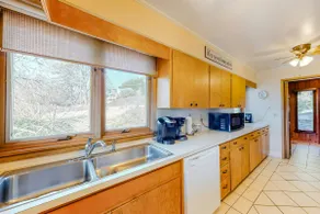 Morris Villa Upper - Image 5