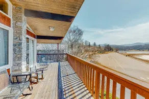 Morris Villa Upper - Image 2