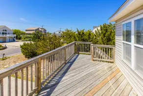 Dog-Friendly Home Near the Beach with Private Outd - Image 3
