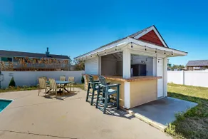 Ocean view, steps to beach with Free Wifi, private - Image 2