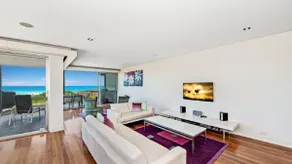 The Pavillion 1 - Beachfront - Image 3