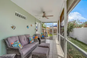 Charming duplex near the beach with screened porch - Image 2