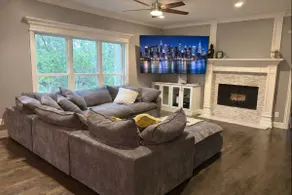 Luxury Executive Retreat | Gym & Dual Office - Image 4