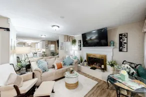 Charming Oasis with Alfresco Dining, 3 Smart TVs, - Image 5