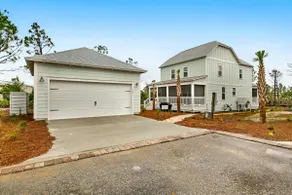 Spacious coastal home with grill & screened porch - Image 5