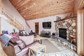 Chalet at Locke- Right off Sunday River Road - Image 4