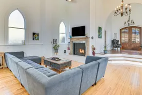 'The Sanctuary' in Historic Dtwn Staunton - Image 5