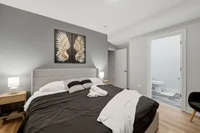 Pilsen Retreat: 4BR 3BA near Downtown Chicago - Image 2
