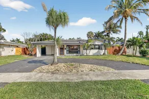 Newly Renovated Pompano 2BR 2BA Home with Heated Pool - Image 5