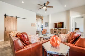 Unbeatable Canyon Views 3BR Home with Hot Tub - Image 3
