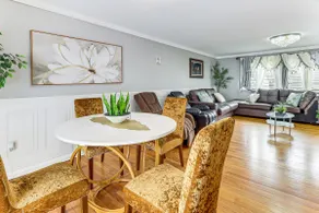 Remote-work Ready: Family Home Near Pittsburgh - Image 4