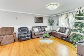 Remote-work Ready: Family Home Near Pittsburgh - Image 5