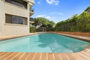 Shanana Kings Beach Escape - Image 5