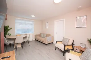 Vacant Nests | Unique 4BR home | The Muirhouse - Image 2