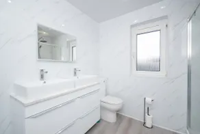 Vacant Nests | Unique 4BR home | The Muirhouse - Image 3