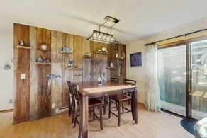 Family friendly home near the ocean with a yard, g - Image 4