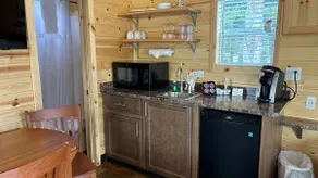 Cozy Studio with Pool Access - Sleeps 4 - Image 5