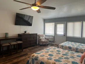 Legend Oaks Room 6 over the water - Image 5