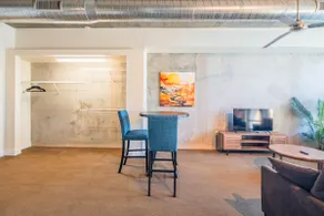 Modern Downtown Phoenix Studio! - Image 4