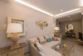NEW, LUXURIOUS AND CHARMING, CLOSE TO THE CATHEDRAL - Image 5