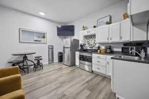 Bunkhouse on the Square-Pet Friendly! - Image 4