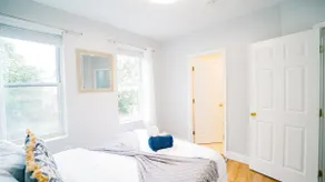 Modern DC 4BR/4BA Townhome w/ Parking - Image 2