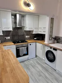 2 Bed - The Poop Deck by Smart Welcomes - Image 4