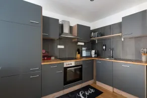 Large Maisonette I 90 m2 I For Groups & Families I 9 Guests I 3 Rooms - Image 2