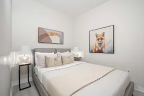 Modern CityPlace 2BR Balcony & Free Parking - Image 2
