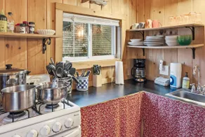 Trailside Cabin with Screened Sunroom, AC & Pets - Image 4
