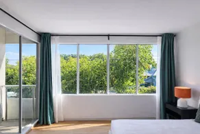 Modern 3 Bedroom Townhouse in Brunswick - Image 4