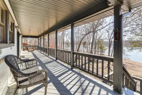 Waterfront Deck, Shell Knob Gem on Table Rock! - Image 2