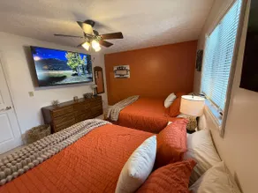 The Hive, Trail rider's paradise, trailer parking - Image 3