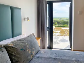 Woolbarn - Secluded romantic hideaway for two - Image 3