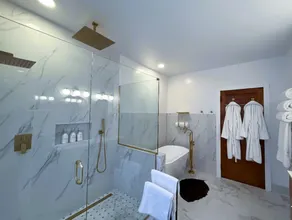 Lux Waterfront Spa Estate | Hot Tub, Sauna, Cinema - Image 3