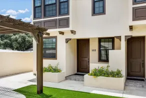 Luxurious Pasadena Home w Parking & Near Old Town - Image 2