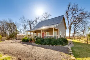 Anglers' Haven! Cedar Creek Reservoir Getaway - Image 4