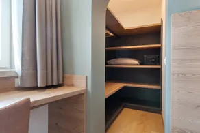 The Ribes Two-Room Apartment - Image 2