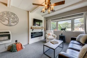 5 Mi to Cataloochee Ski Area! Family Home w/ Views - Image 5