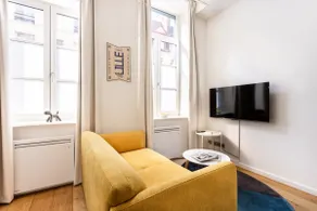 Standard Apartment-Private Bathroom with shower - Image 4