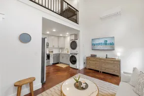 Cozy Loft Apartment, Minutes to MSU, Sleeps 4 - Image 2