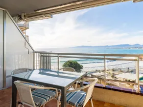 Apartment with sea views only 6km Port Aventura - Image 5