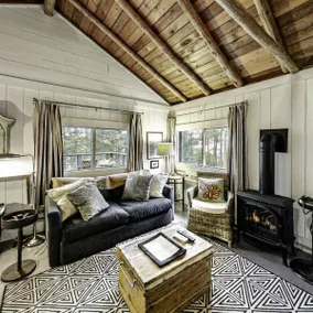 The Evergreen Nest| Romantic Coastal Escape - Image 5